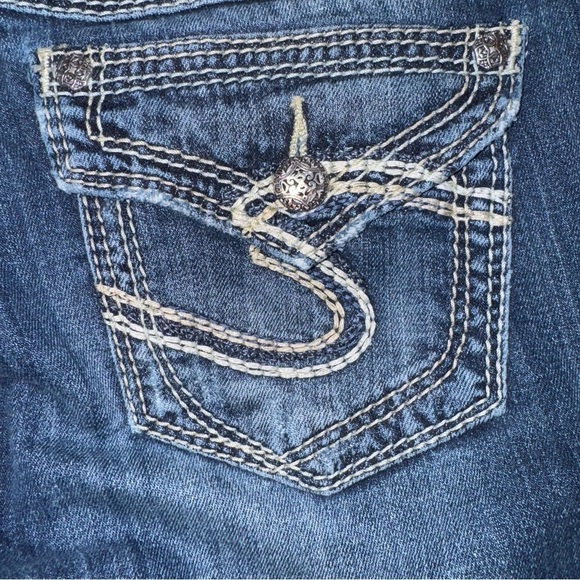 Silver Women's 28 X 32 Flare Faded Distressed Low Rise Blue Denim Jeans - Picture 1 of 6